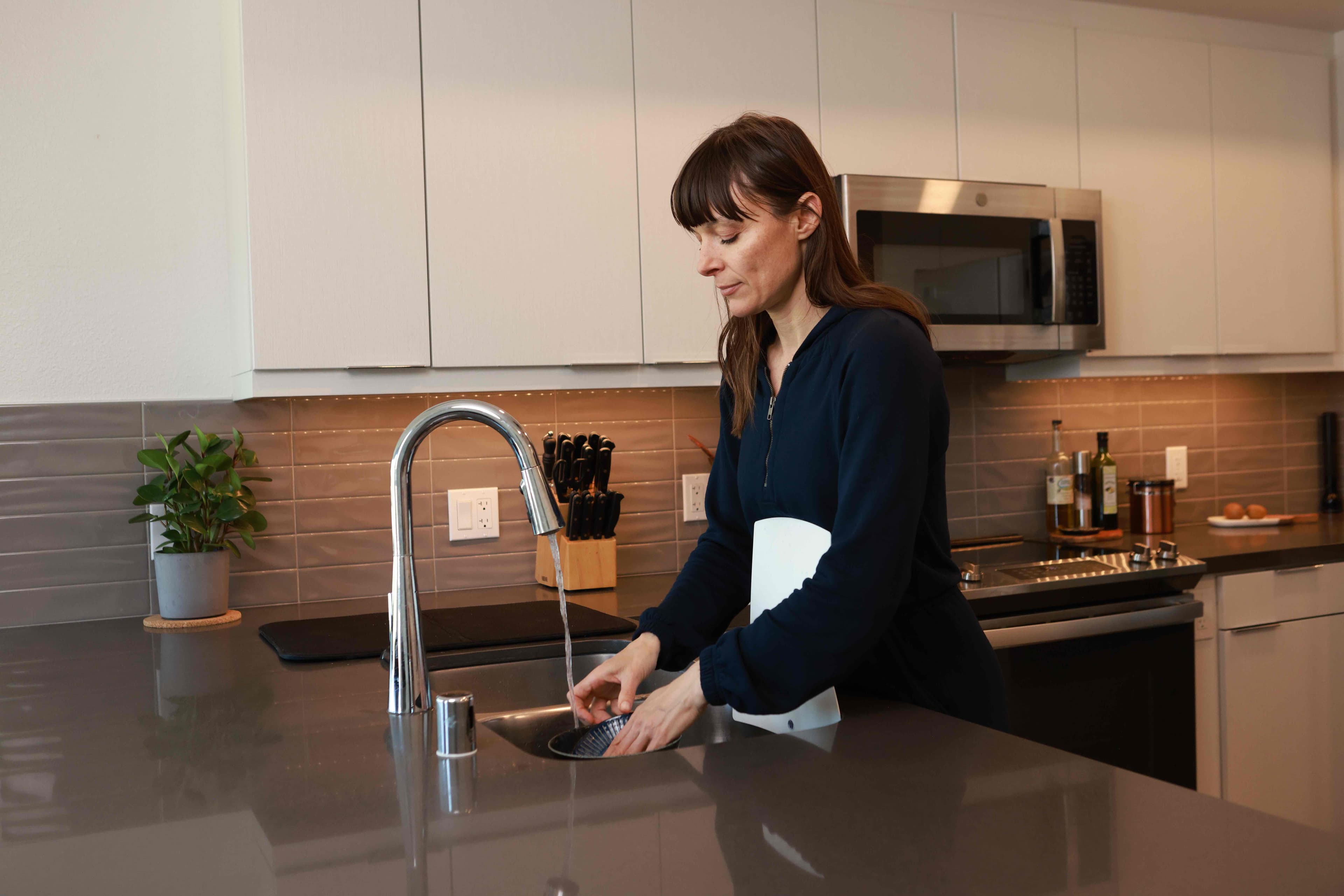 Stay Dry While You Wash!